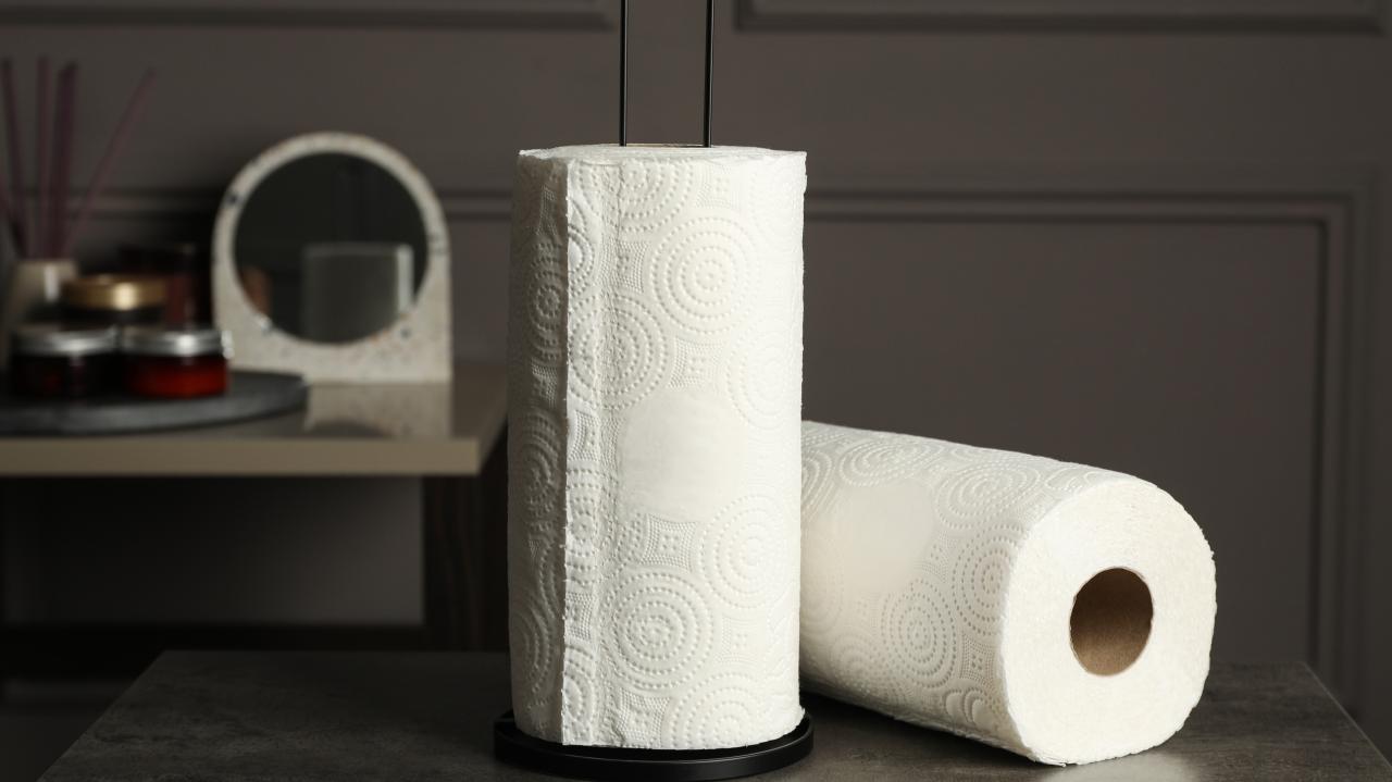 Paper towel holders have a secret storage function, and TikTok is furious  they didn't know sooner