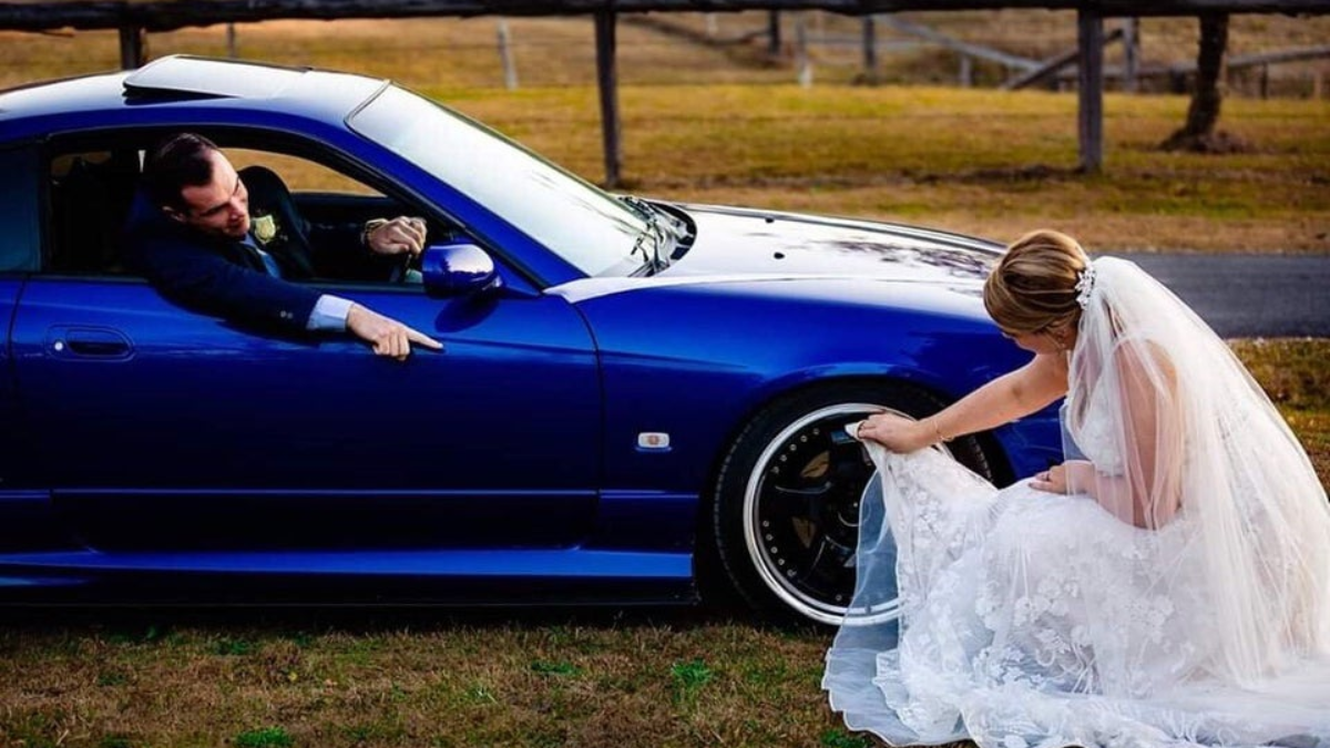 Bride Slammed For Cleaning Husbands Car With Her Wedding Dress In A Humiliating Photo 0381
