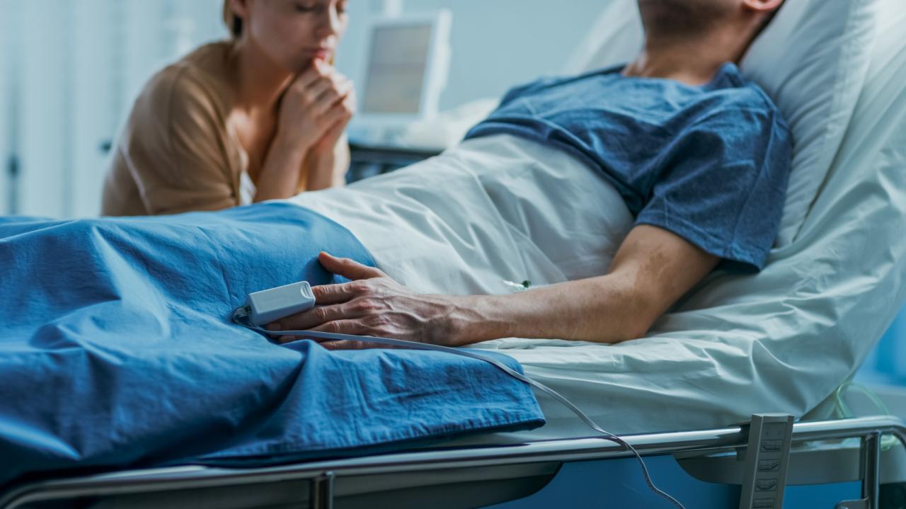 Man wakes up from year-long coma, discovers the COVID pandemic